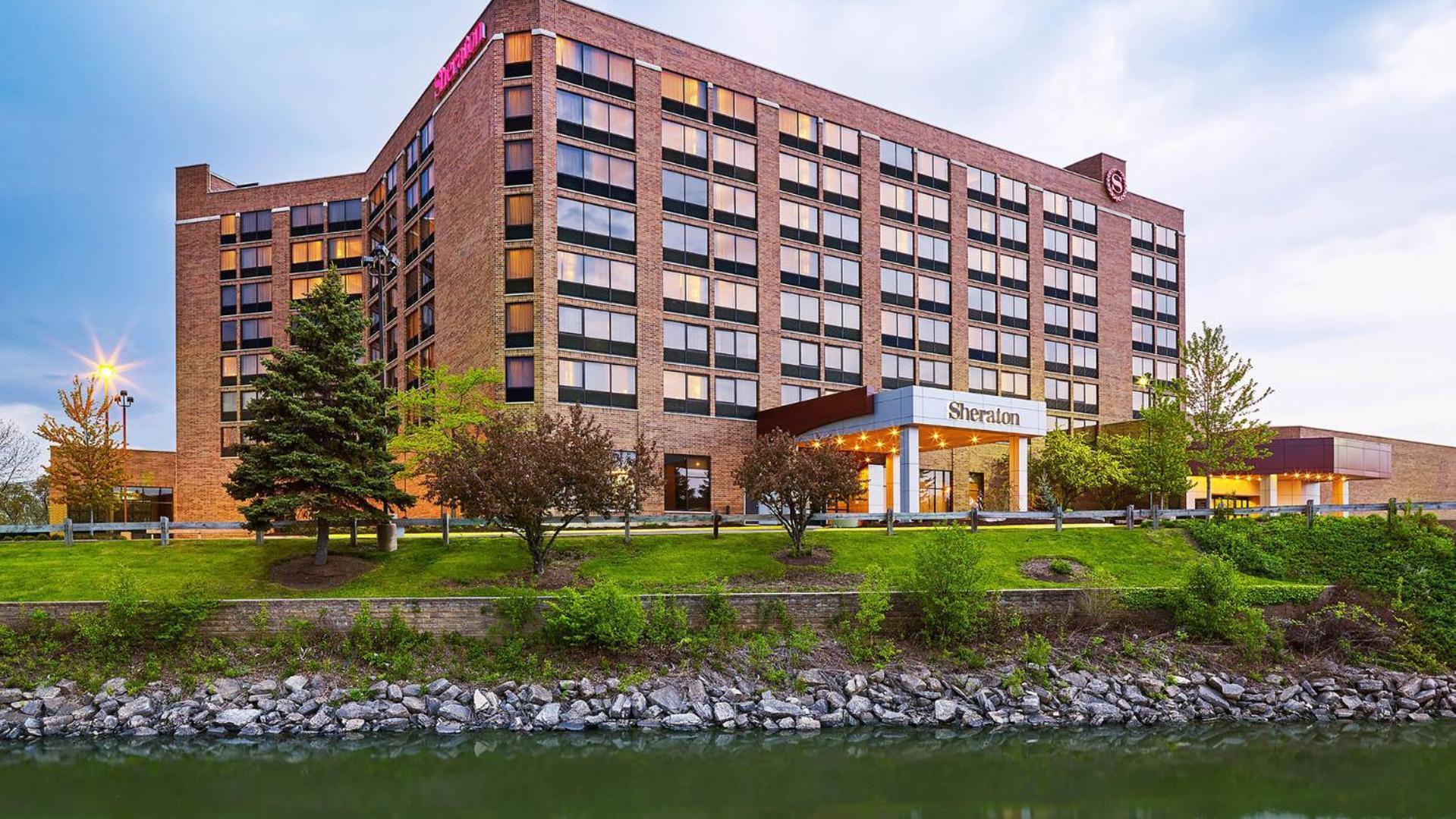 Sheraton Lisle Naperville Hotel Exterior foto