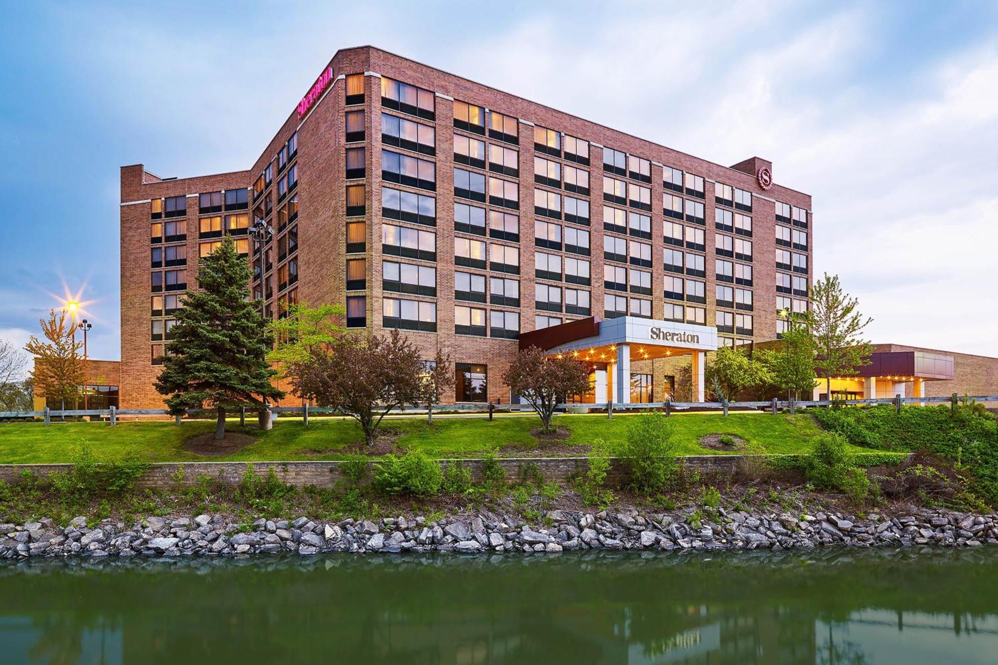 Sheraton Lisle Naperville Hotel Exterior foto